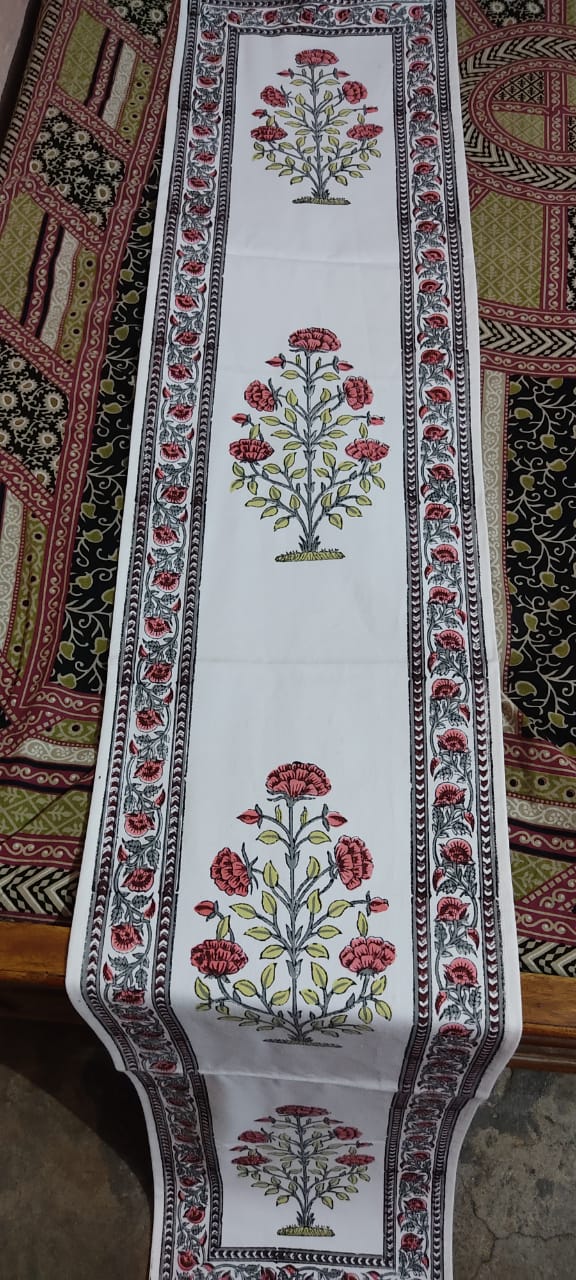 table runner table runner